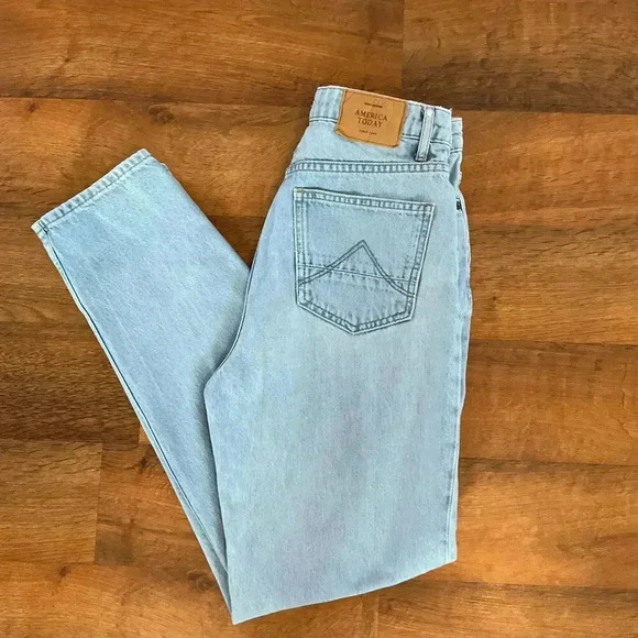 America Today Button Fly Mom Jeans High Waist Womens Denim Jeans Size 26 NWOT - Picture 2 of 8